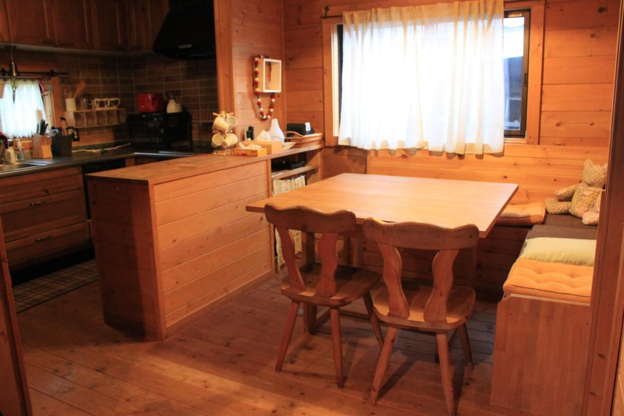 Alpine Chalets Hakuba Bagian luar foto
