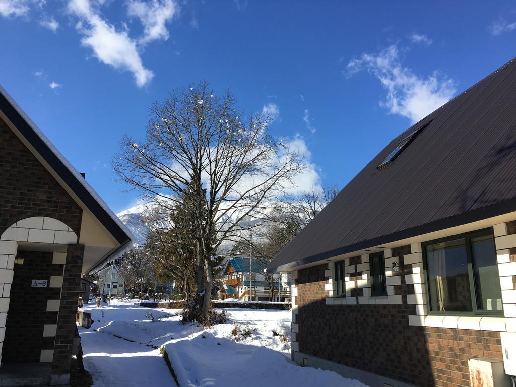 Alpine Chalets Hakuba Bagian luar foto