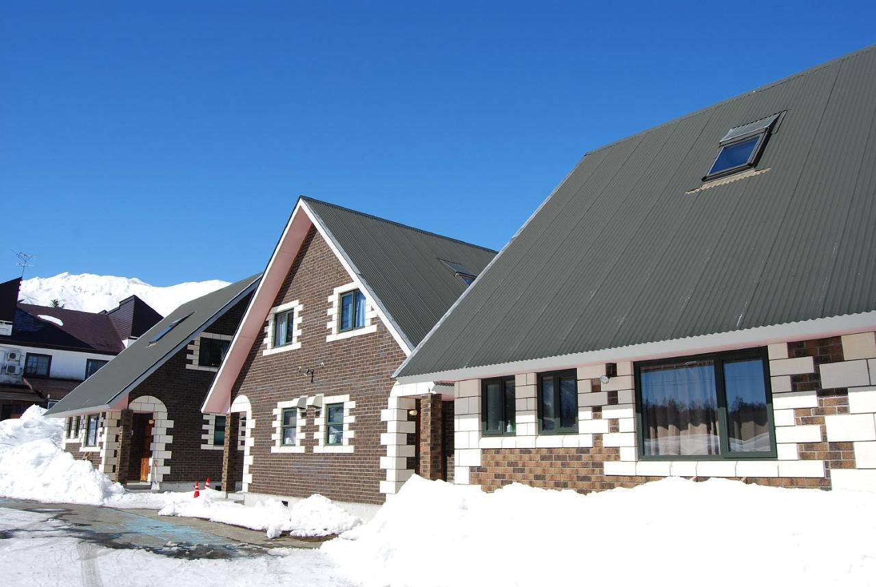 Alpine Chalets Hakuba Bagian luar foto